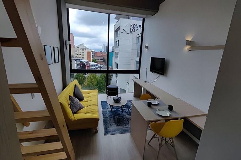 Modern loft with a view of the hills in Chapinero