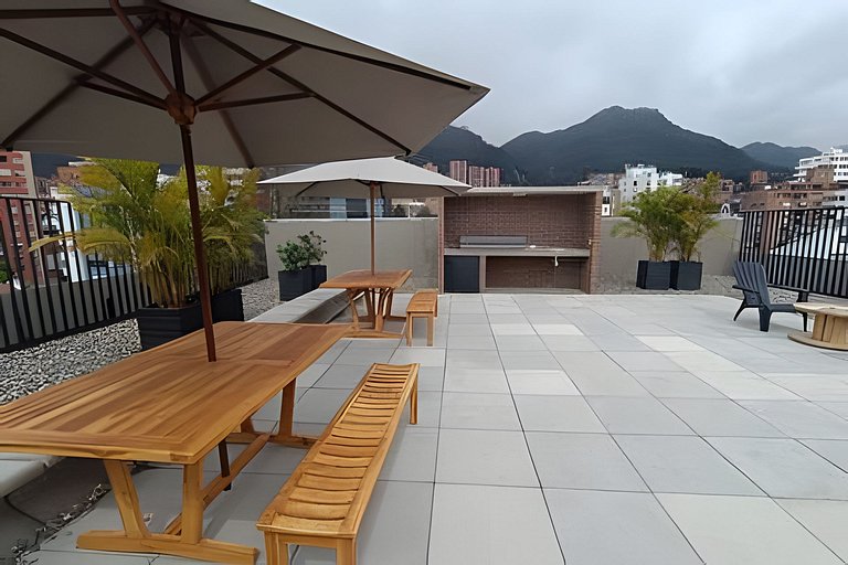 Modern loft with a view of the hills in Chapinero