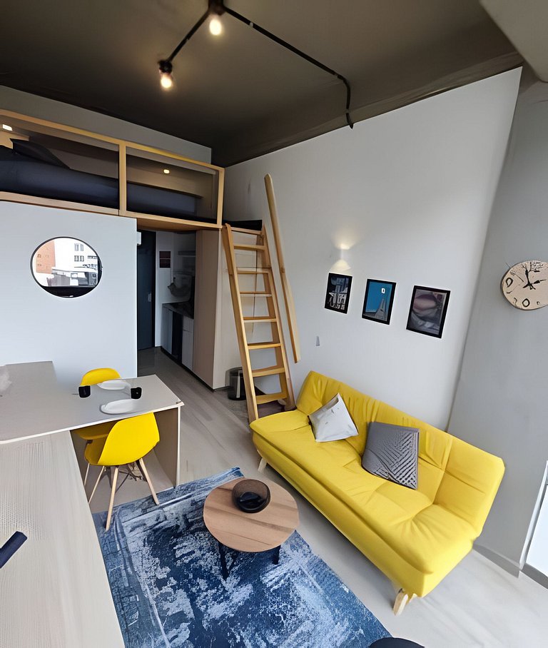 Modern loft with a view of the hills in Chapinero