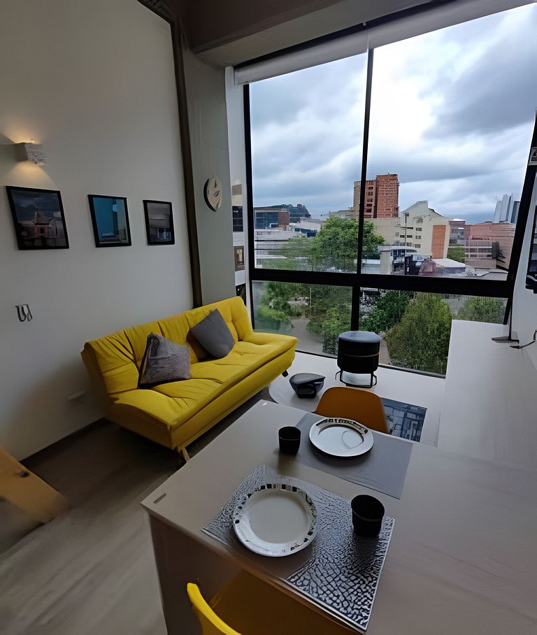 Modern loft with a view of the hills in Chapinero